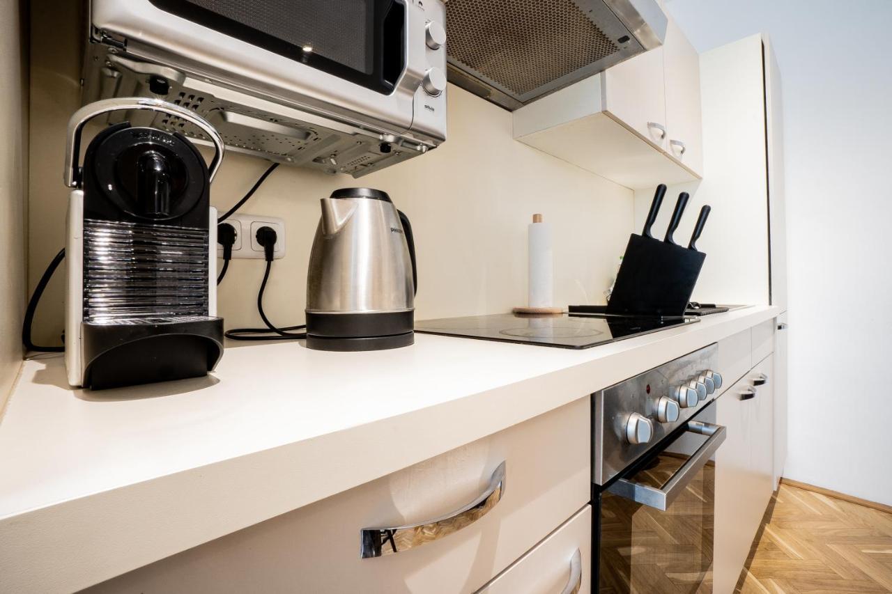 וינה Modern And Lovely Apartment Next To Subway Station מראה חיצוני תמונה